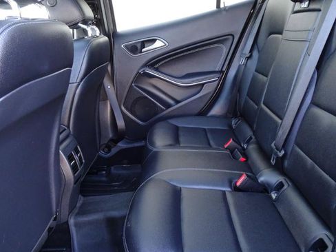 Used 2017 Mercedes-Benz GLA 250 4MATIC image 13