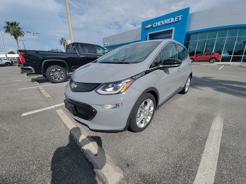 Used 2021 Chevrolet Bolt LT FWD image 2