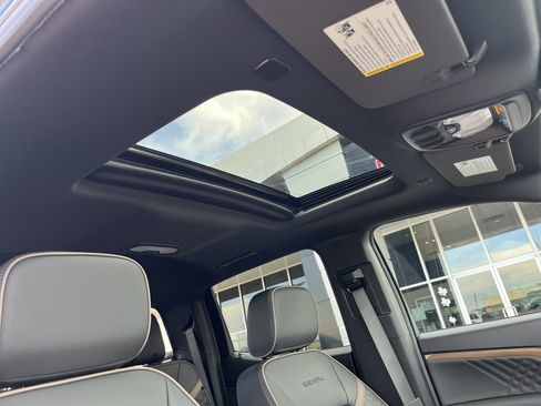 New 2026 GMC Canyon Denali image 18