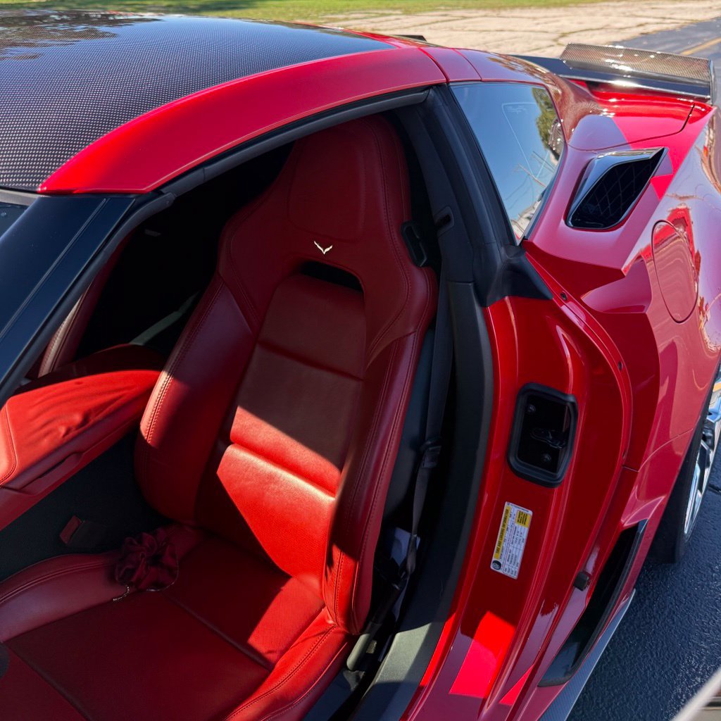 Used 2015 Chevrolet Corvette Z06 w/ 2LZ Preferred Equipment Group RWD image 22