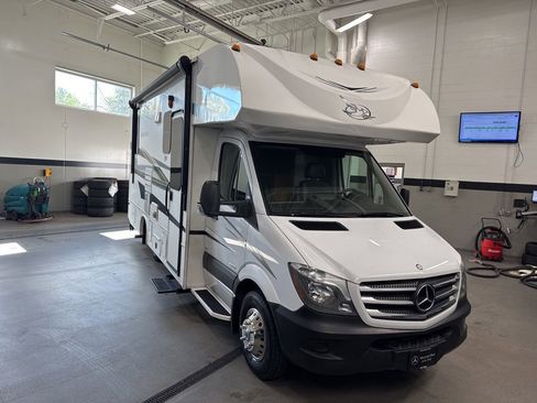 Used 2016 Mercedes-Benz Sprinter 3500 image 7