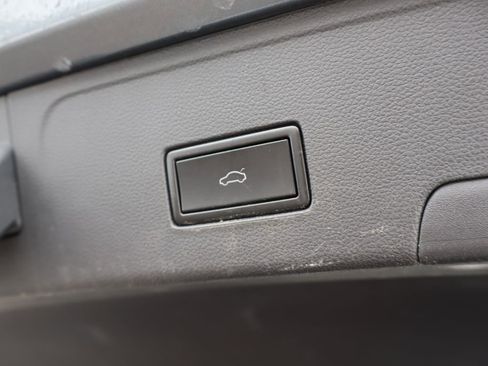 Used 2020 Volkswagen Atlas Cross Sport SEL Premium R-Line image 43