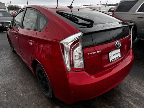 Used 2014 Toyota Prius Three image 39