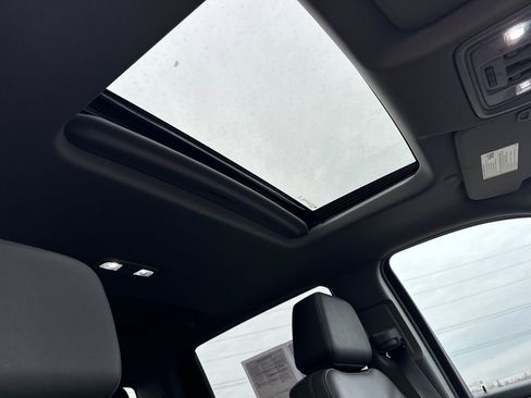 Used 2024 Chevrolet Silverado 2500 LTZ w/ LTZ Premium Package image 19