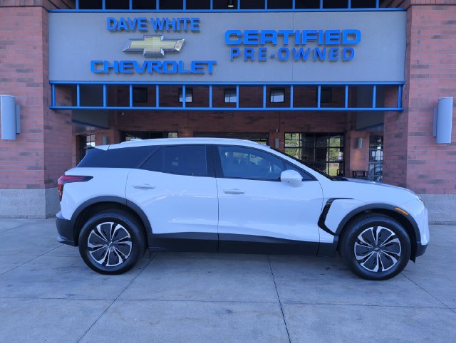 Used 2024 Chevrolet Blazer EV LT AWD/4WD image 9