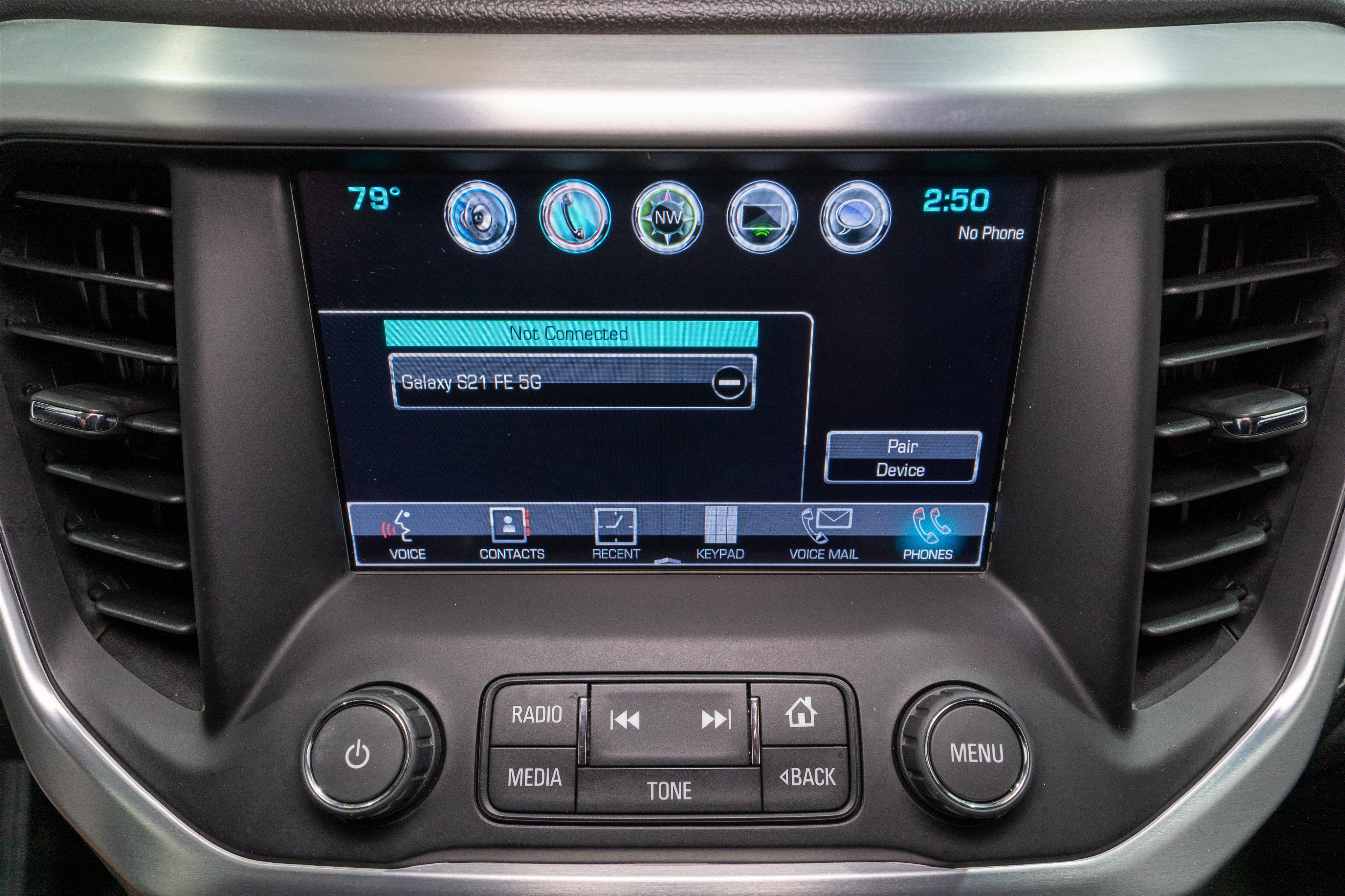 Used 2018 GMC Acadia SLT FWD image 16