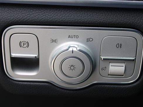 Used 2024 Mercedes-Benz GLE 350 4MATIC image 26