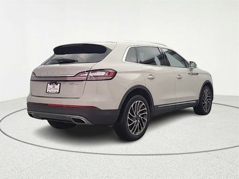 Used 2020 Lincoln Nautilus Reserve image 7