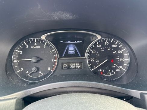 Used 2015 Nissan Pathfinder S image 23