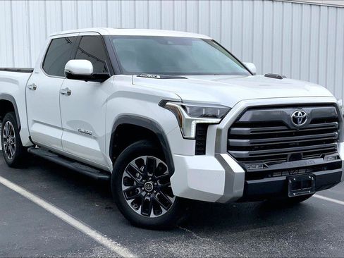 Used 2024 Toyota Tundra Limited AWD/4WD image 33