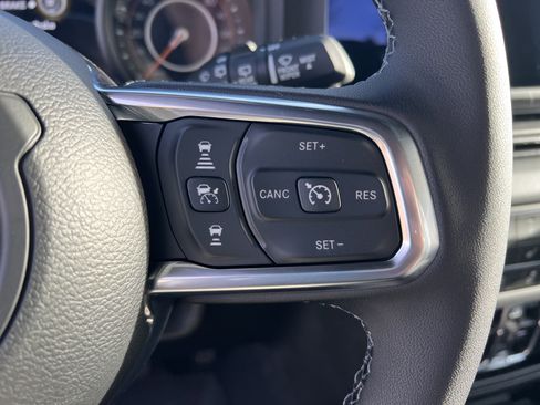New 2026 Jeep Wrangler Sahara AWD/4WD image 15