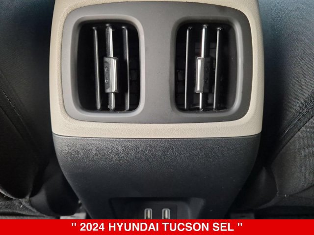 Used 2024 Hyundai Tucson SEL AWD/4WD image 29