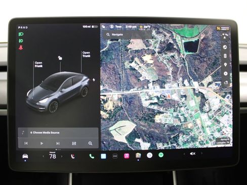 Used 2020 Tesla Model Y Long Range image 28