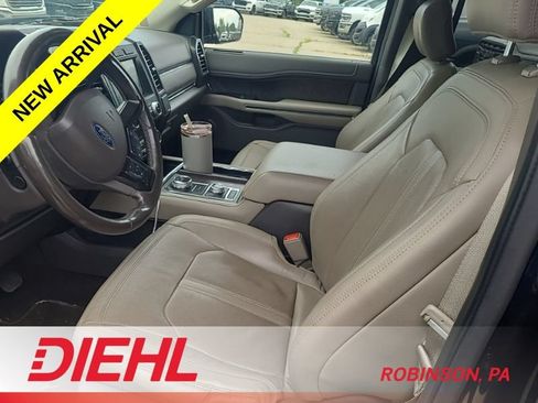 Used 2019 Ford Expedition Limited w/ Equipment Group 301A AWD/4WD image 10