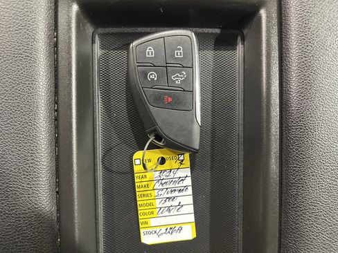 Used 2024 Chevrolet Silverado 1500 LT AWD/4WD image 22