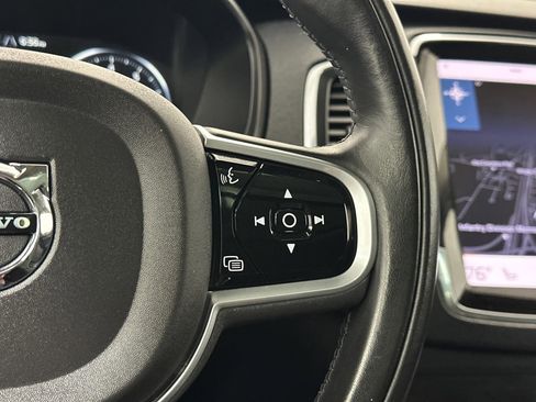 Used 2020 Volvo XC90 T6 Momentum w/ Protection Package Premier image 24