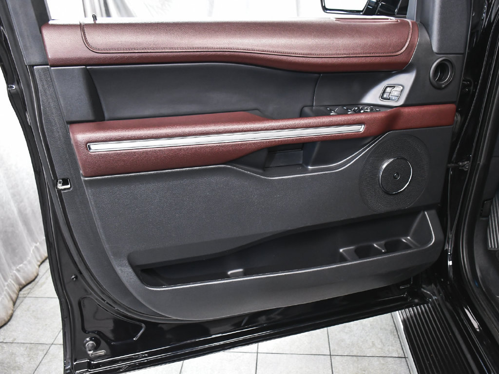 Used 2023 Ford Expedition Limited AWD/4WD image 10