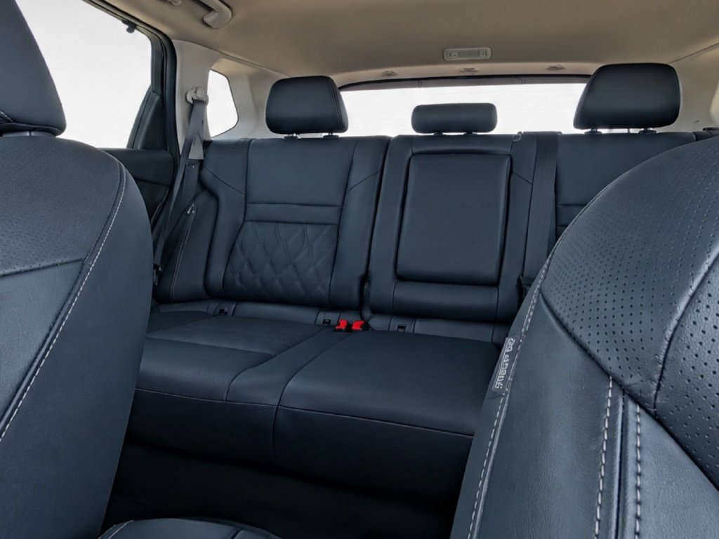 Certified 2024 Nissan Rogue Platinum w/ Platinum Premium Package FWD image 23