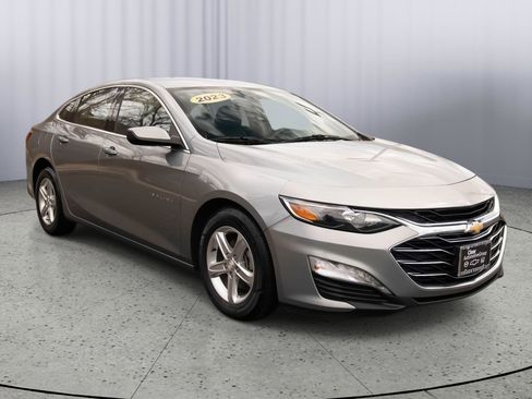 Used 2023 Chevrolet Malibu LT image 1