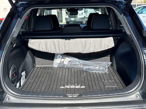 Used 2024 Toyota Corolla Cross XLE w/ Convenience Package image 9