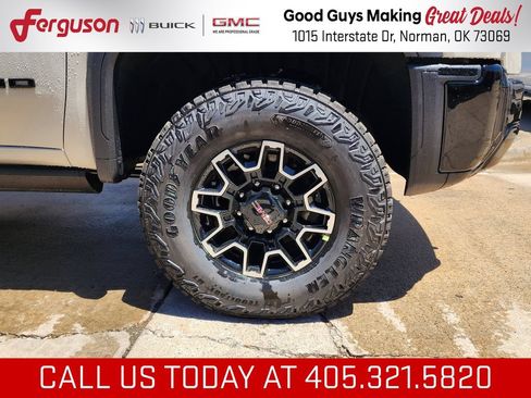 New 2026 GMC Sierra 2500 AT4X w/ LPO, Black Badging Package AWD/4WD image 58