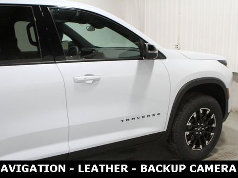New 2026 Chevrolet Traverse Z71 w/ LPO, Floor Liner Package image 35