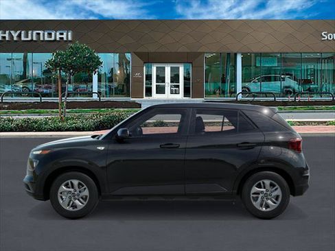 New 2026 Hyundai Venue SE image 3