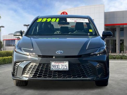 Certified 2025 Toyota Camry SE image 11