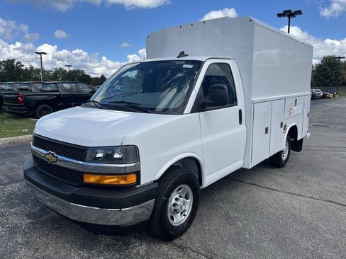 New 2025 Chevrolet Express 3500 w/ Power Convenience Package image 3