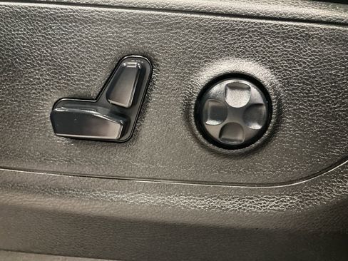 Used 2020 RAM 1500 Sport w/ Comfort & Convenience Group image 13