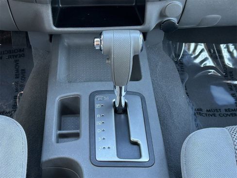 Used 2008 Nissan Frontier SE image 18