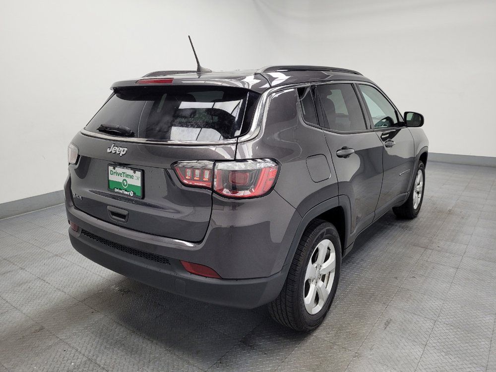 Used 2019 Jeep Compass Latitude w/ Popular Equipment Group AWD/4WD image 9
