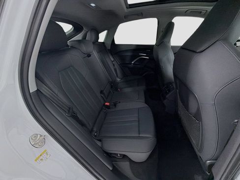 Used 2025 Audi Q5 Premium Plus w/ Premium Plus AWD/4WD image 29