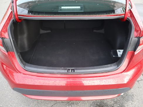 Used 2022 Toyota Corolla LE FWD image 32