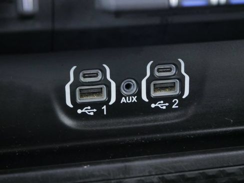 Used 2023 RAM 1500 Laramie AWD/4WD image 30