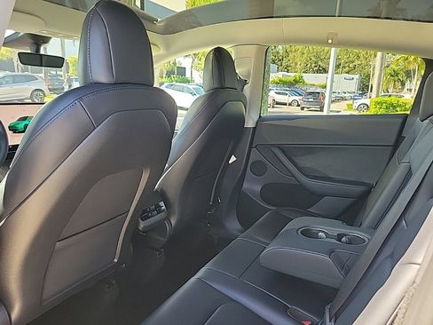 Used 2023 Tesla Model Y Long Range image 7