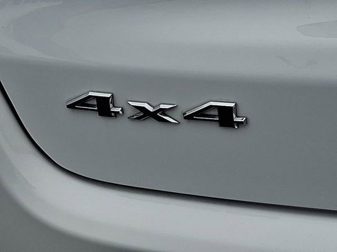 Certified 2022 Jeep Compass Latitude image 36