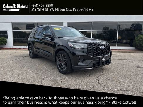 Used 2025 Ford Explorer ST image 1