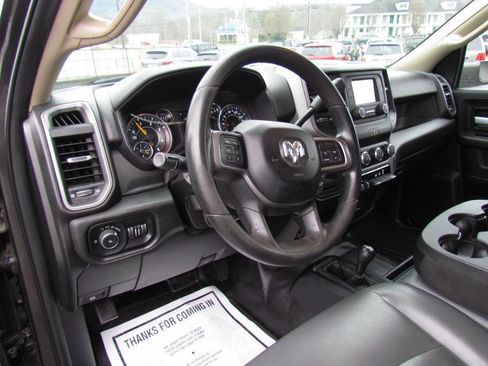 Used 2019 RAM 3500 Tradesman w/ Chrome Appearance Group image 10