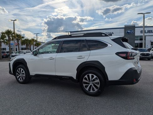 Certified 2025 Subaru Outback Premium image 6