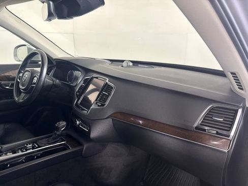 Used 2016 Volvo XC90 T6 Momentum w/ Momentum Plus Package AWD/4WD image 36