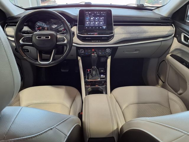 Used 2022 Jeep Compass Latitude w/ Sun and Sound Group AWD/4WD image 19