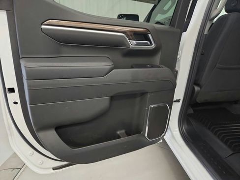 Used 2025 Chevrolet Silverado 1500 RST AWD/4WD image 36