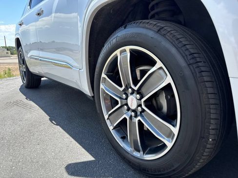 Used 2019 GMC Acadia Denali w/ Technology Package AWD/4WD image 7