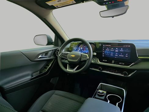 New 2026 Chevrolet Equinox LT w/ Safety and Technology Package image 9