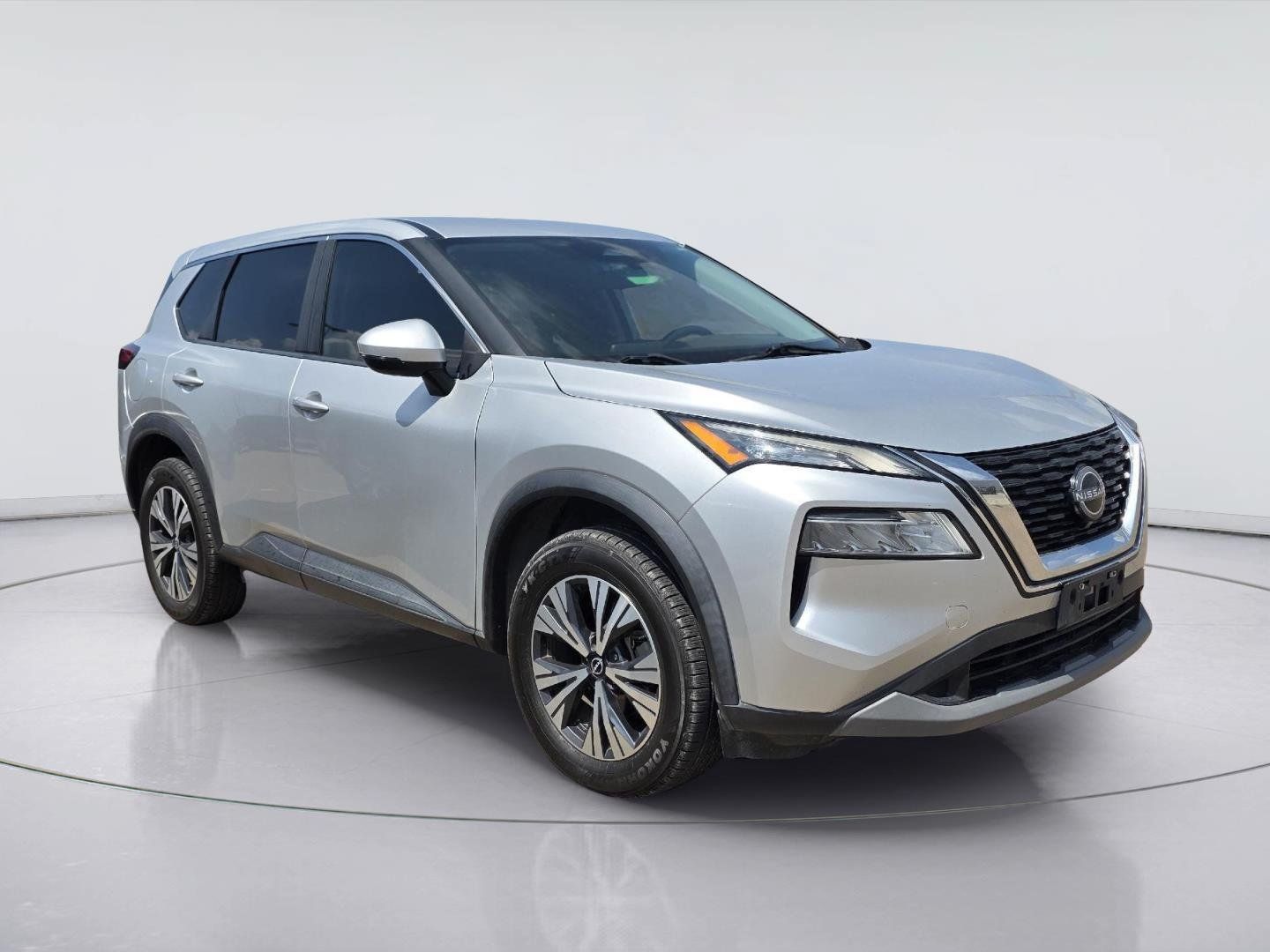 Used 2022 Nissan Rogue SV FWD image 3