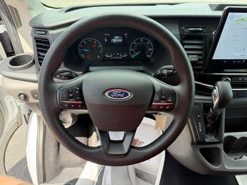 Used 2024 Ford Transit 350 XLT RWD image 31