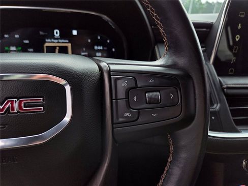 Used 2023 GMC Yukon AT4 w/ AT4 Premium Package AWD/4WD image 26