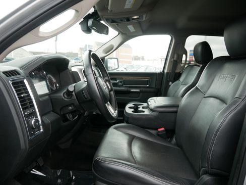 Used 2017 RAM 1500 Laramie image 32