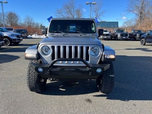 Used 2018 Jeep Wrangler Unlimited Sahara w/ Dual Top Group image 25